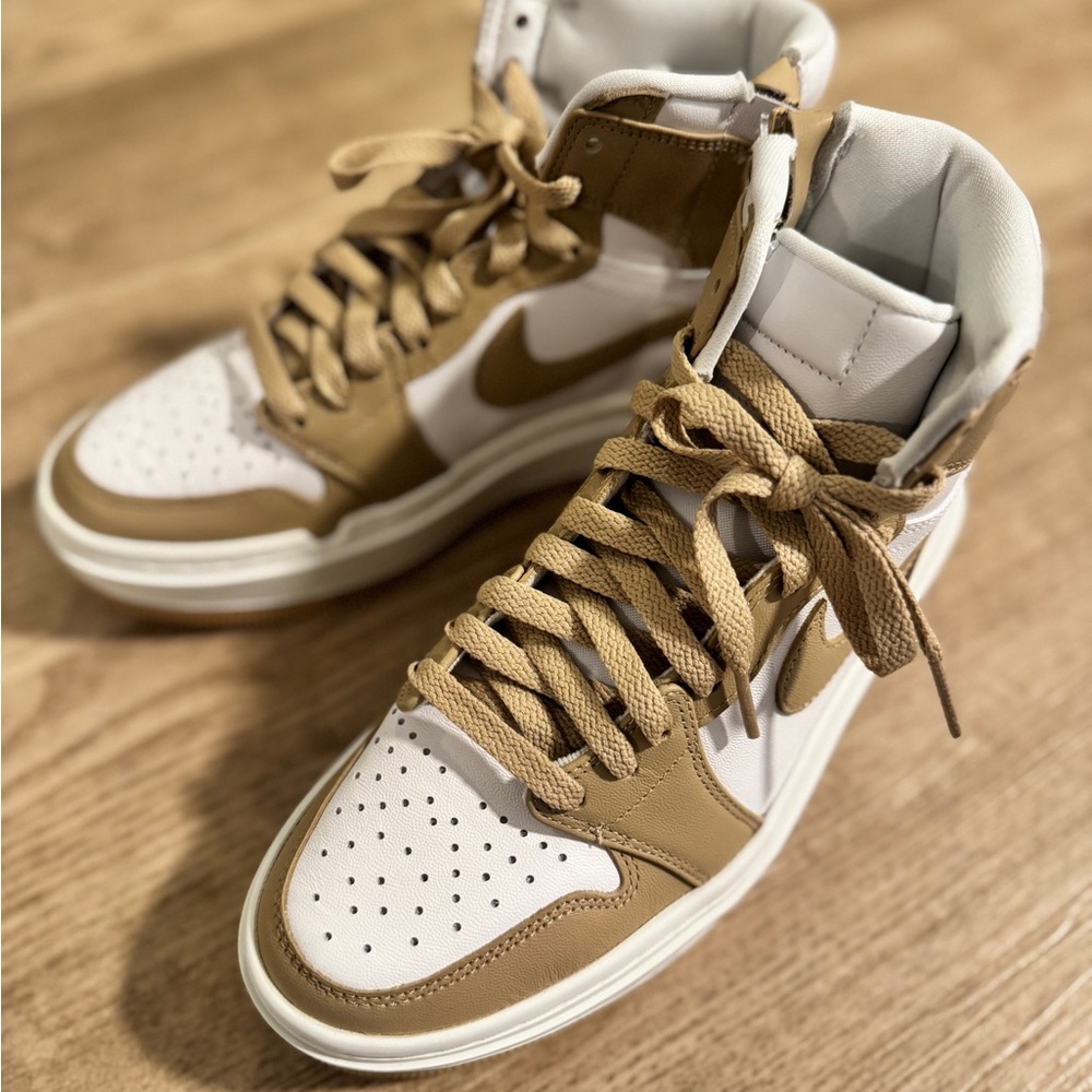 Women’s Nike Air Jordans 1 Elevate High-Top Sneakers in White/Desert